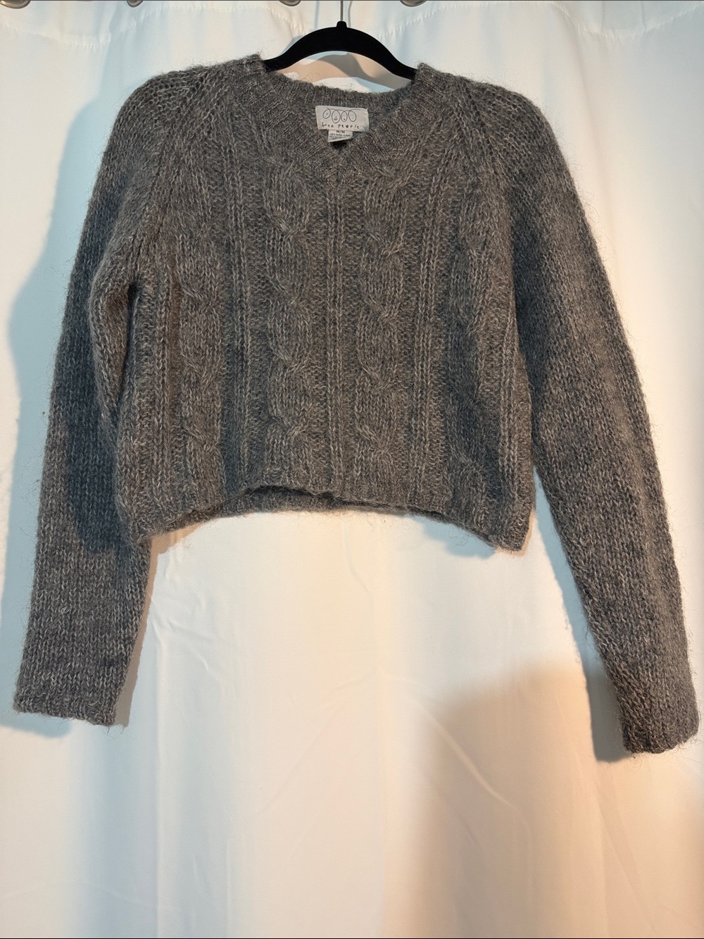 Free People Heather Gray Cropped Cable Knit Sweater B4